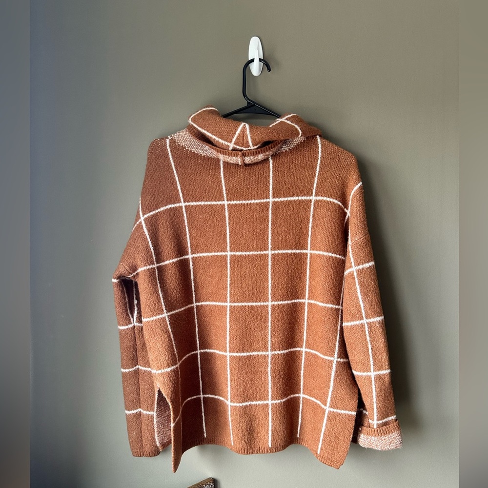Oversized Sweater - Picture 2 of 3